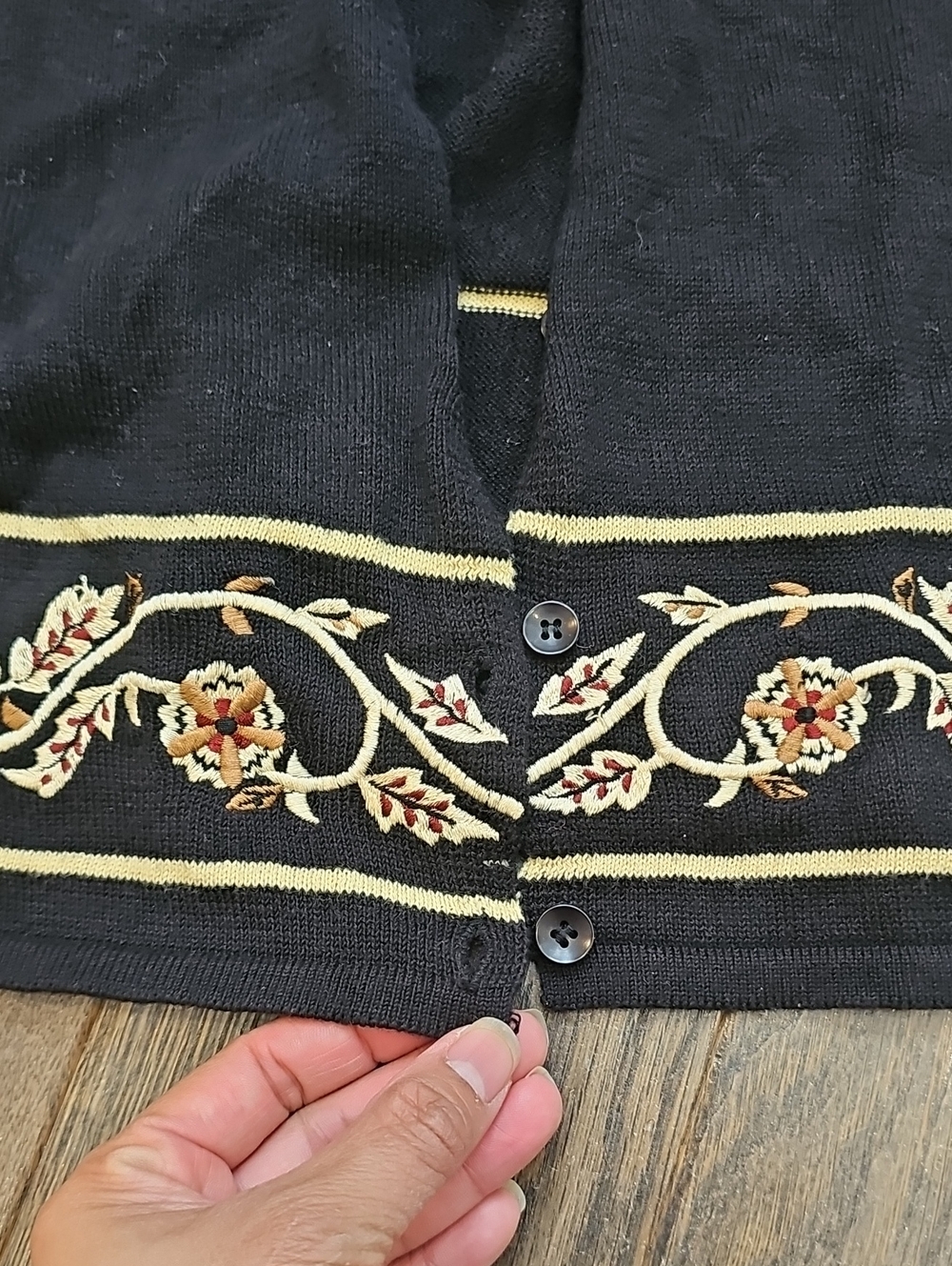 Vintage Sleeveless Cardigan/vest - Picture 4 of 7